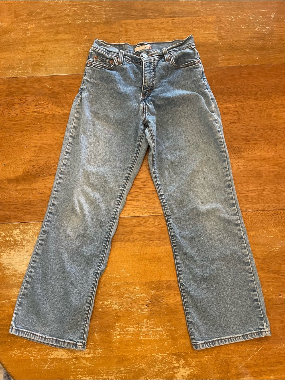 Levi's Women's Straight-Leg Jeans - Light Blue Denim size 6 short